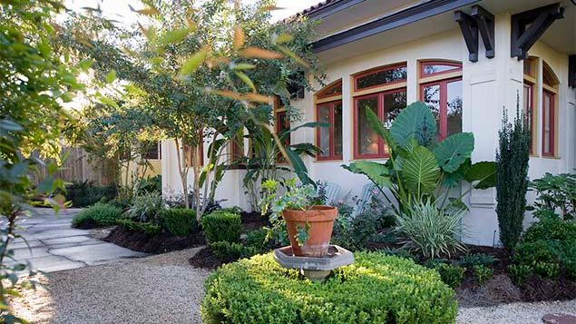 657 SPANISH TOWN ROAD