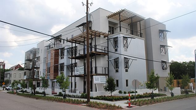 Elias Apartments